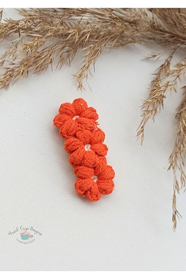 Daisy Flower (Click Click) Autumn Themed Buckle - a Light-Toned Niche Hair Accessory That Reflects Your Hair's Style
