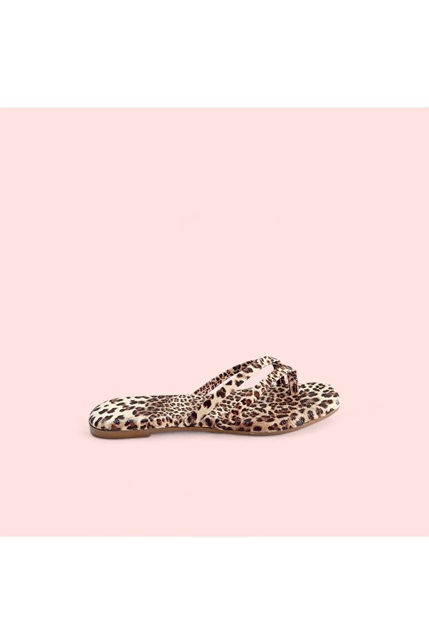 Leopard Patterned Flip Flops - 3