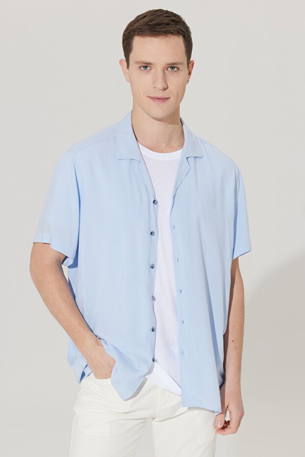 Men's Light Blue Slim Fit Narrow Cut Cuban Collar Short Sleeve Shirt