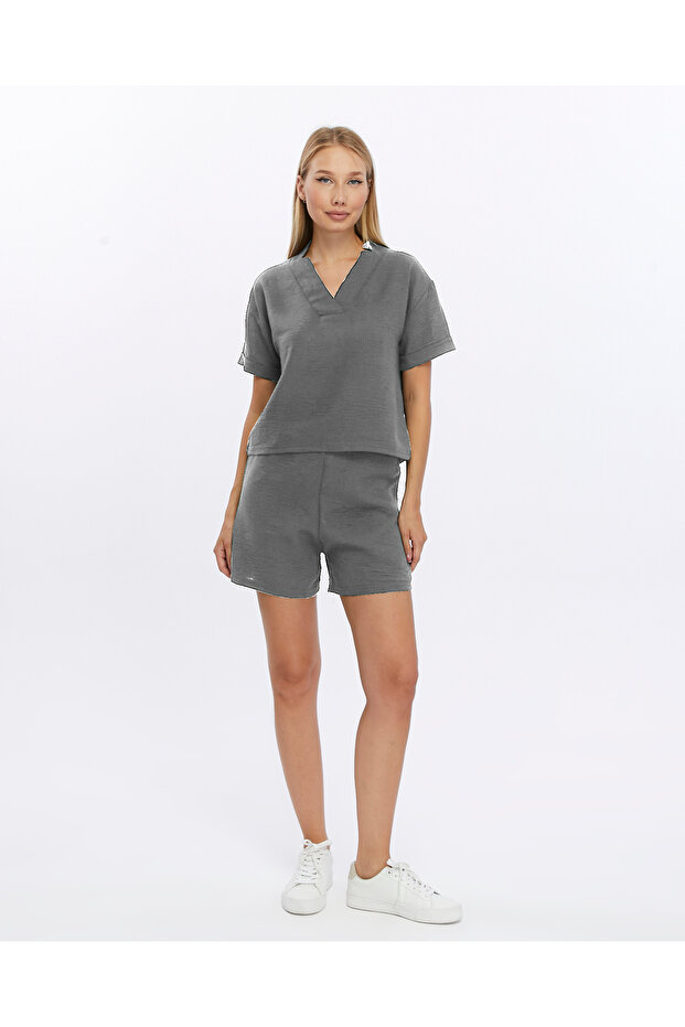Linen Shorts Set and v-neck Blouse Women's Set