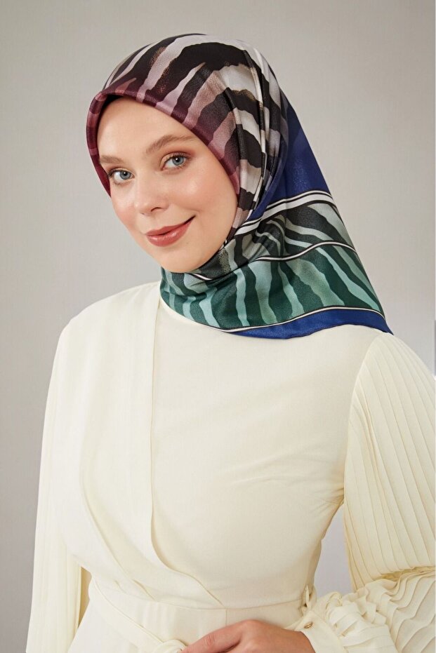 وشاح كريستال لامع