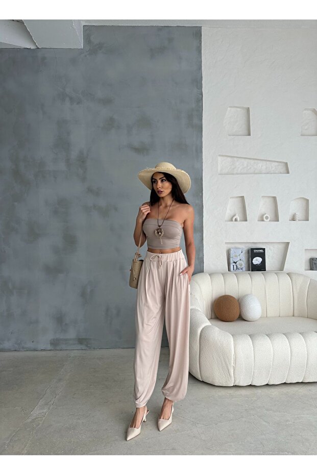 Relaxed Cut Wide Leg Trousers