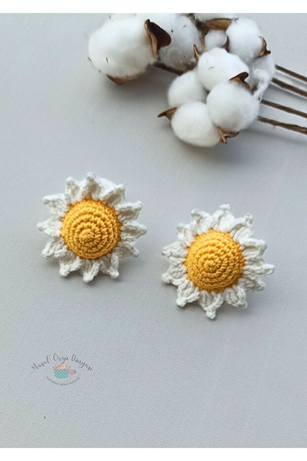 Daisy Amigurumi Rubber Buckle Niche Hair Accessory (1 PAIR) White