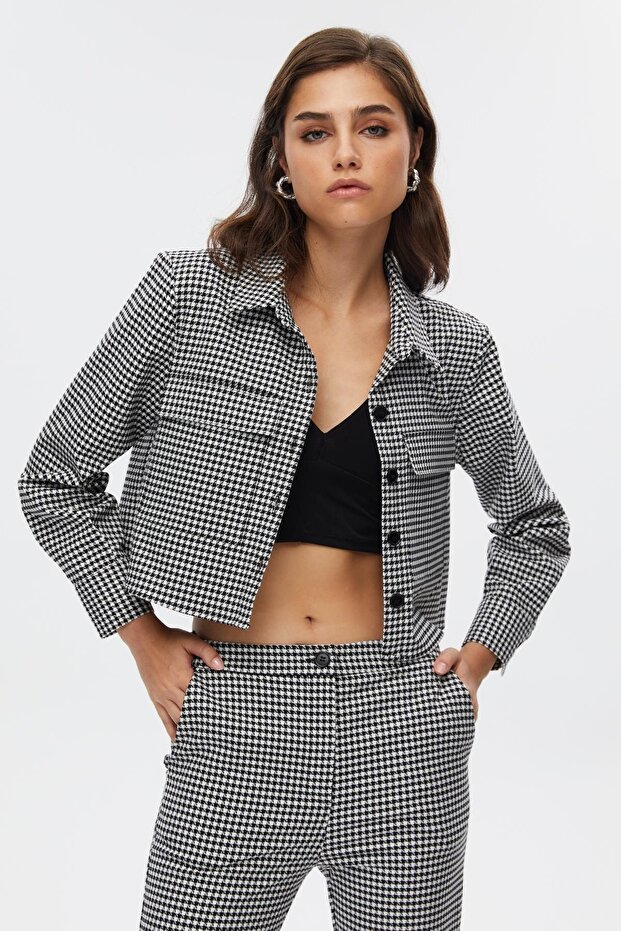 Crow's Feet Crop Shirt with Pocket Cover