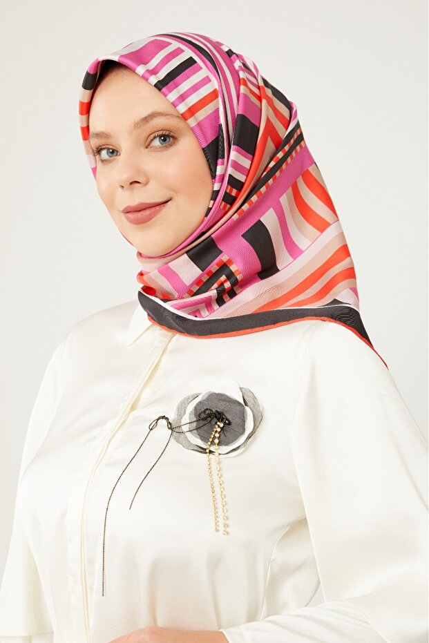 Trend Twill Scarf - مجموعة ملابس الصيف