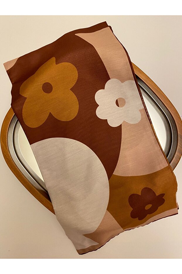 وشاح ناعم منقوش من ديزي - 1