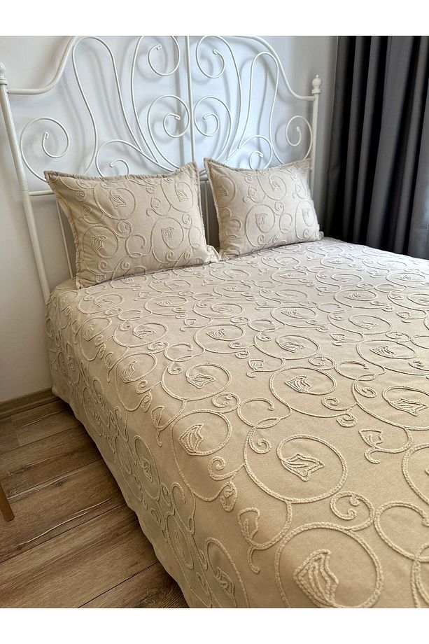 Nakış Detaylı Bej Tek Kişilik Yatak Örtüsü Pike Takımı - 4