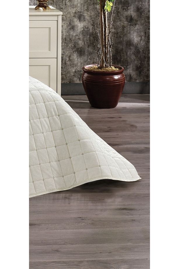 Çeyizlik Yatak Örtüsü ( Set 4 Parçası ) Kadıfe Kapitoneli Yüksek Kalite Set Çantada - 4