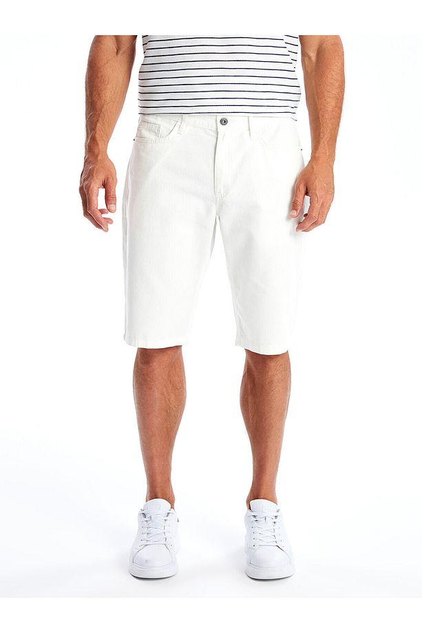 LCW Slim Fit Gabardin Erkek Bermuda Şort - 2