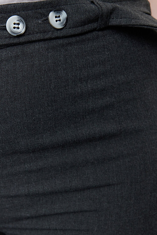 Antrasit Straight/Düz Kesim Dokuma Paça ve Kemeri Düğmeli Kumaş Pantolon TBBSS24AR00045 - 4