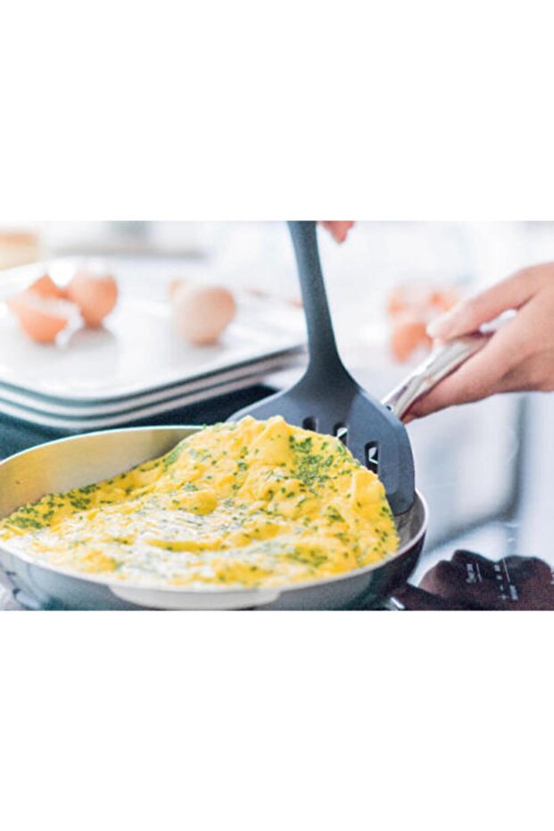 ملعقة سوداء كبيرة - 2