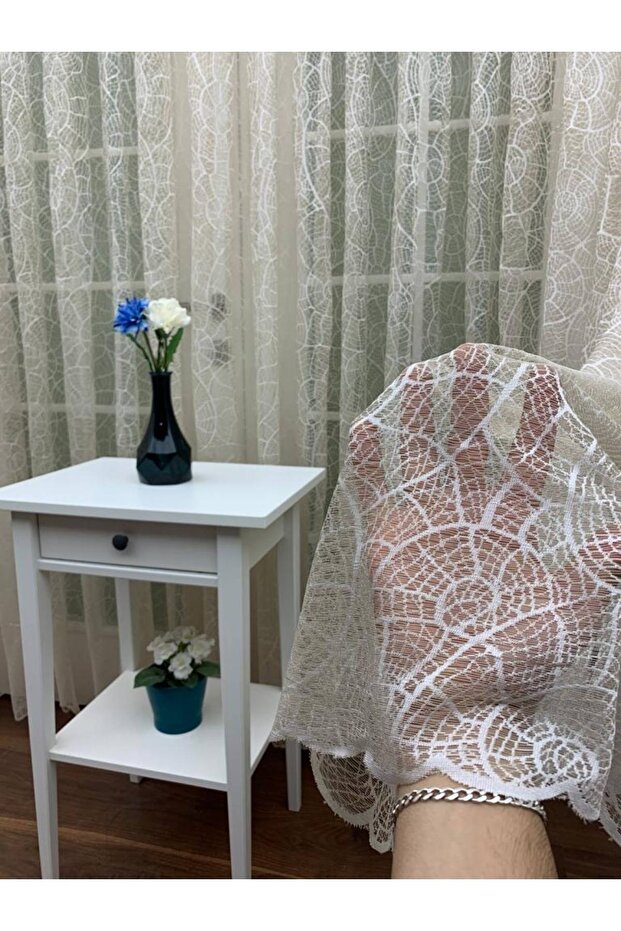 ستارة تول منقوشة محبوكة، 400x260، ثنيات متناثرة، 1/2