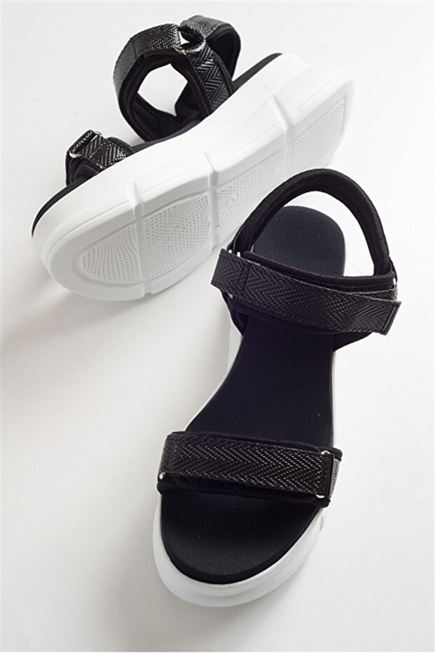 4760 Black Women's Sandals