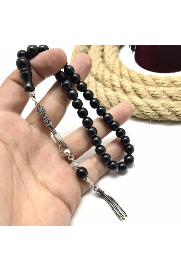 مسبحة صلاة حجرية مع شرابات فضية