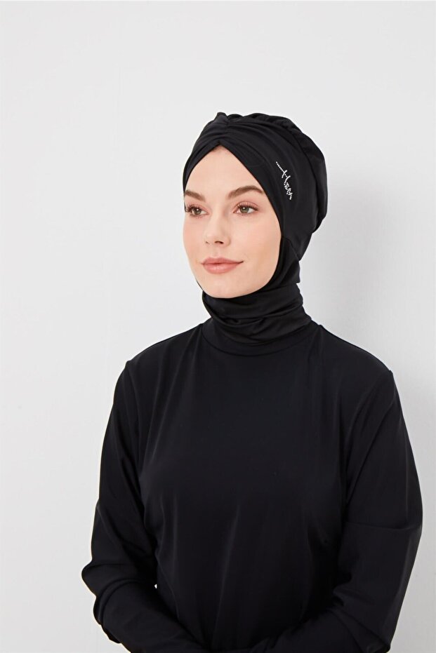 قبعة بحر برباط أسود مميز