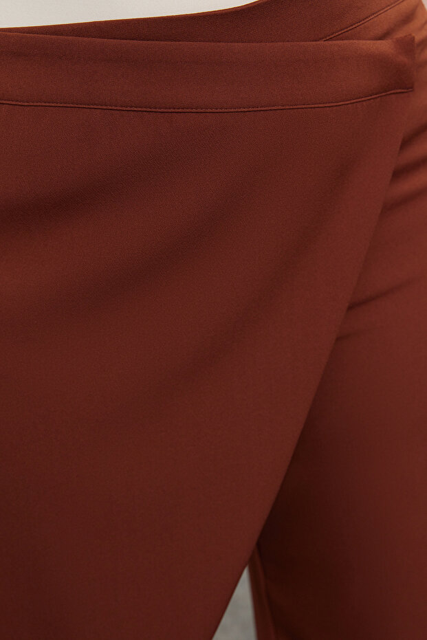 Kahverengi Wide Leg/Geniş Paça Çapraz Kapama Detaylı Dokuma Pantolon TBBSS24AR00049 - 4