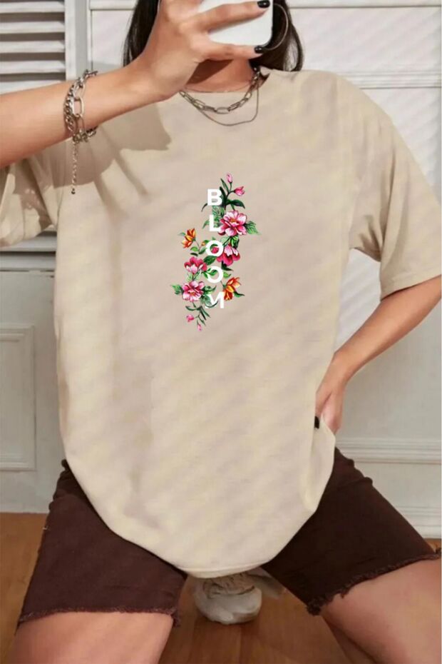 Oversize Bloom Printed T-shirt
