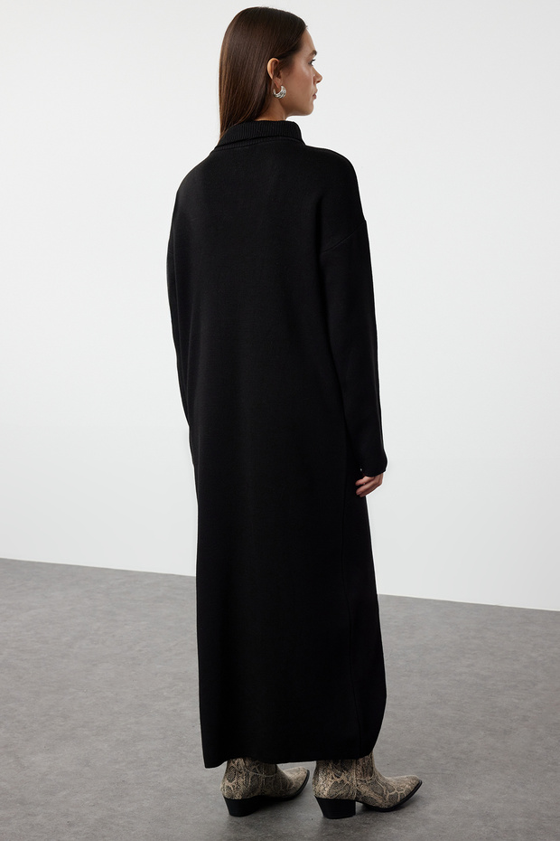Wygodna czarna dzianinowa sukienka zapinana na zamek - TCTAW25EB00013 - 5