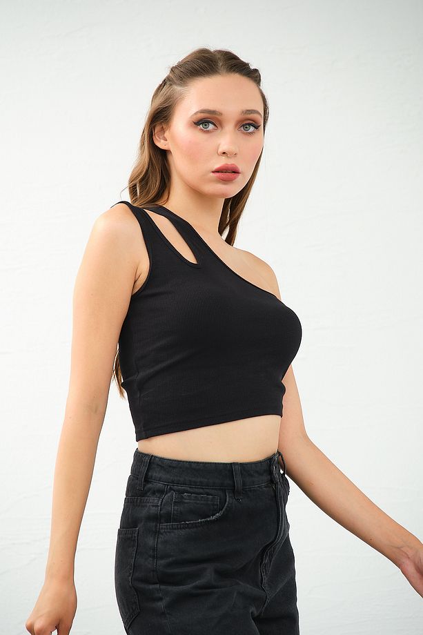 Kadın Siyah Tek Omuz Cut Out Detaylı Crop Top Bluz - 7