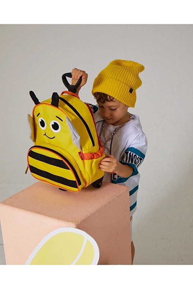 Bee Squeegee Patterned Backpack - 2