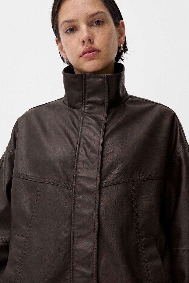 سترة جلدية صناعية كبيرة الحجم - 6