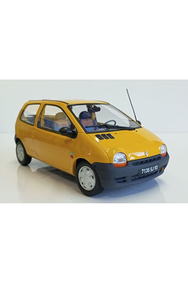 1:18 RENAULT TWİNGO - 1