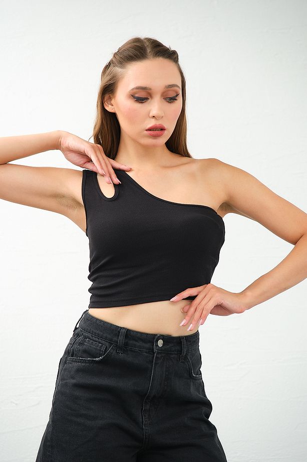 Kadın Siyah Tek Omuz Cut Out Detaylı Crop Top Bluz - 6