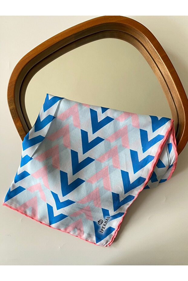 وشاح قطني رقيق بنمط V - 1