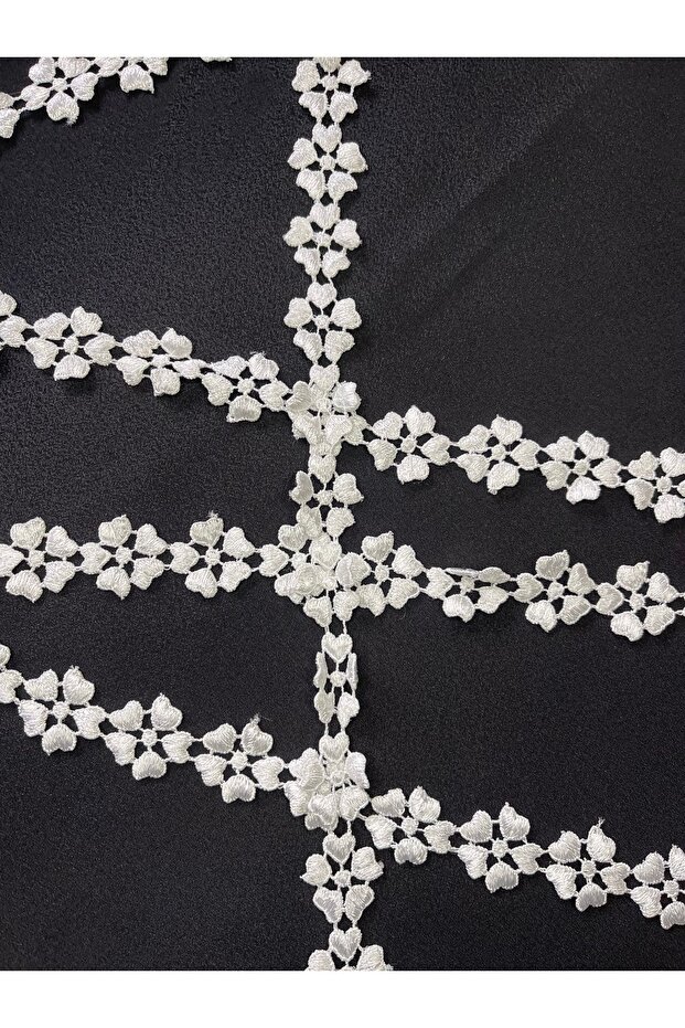 White Ribbon Flower - 2cm, Width 2m - 3