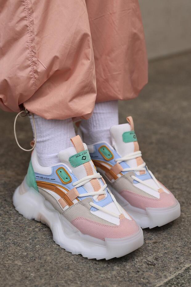 Women's Pink Sneaker Casual Sports Shoes 023