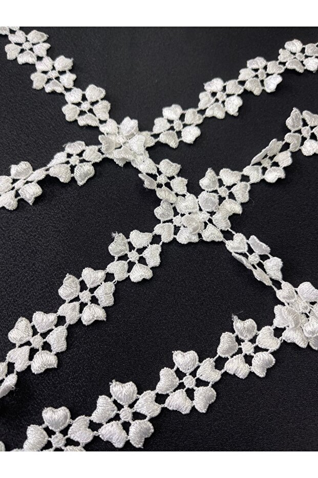 White Ribbon Flower - 2cm, Width 2m - 2