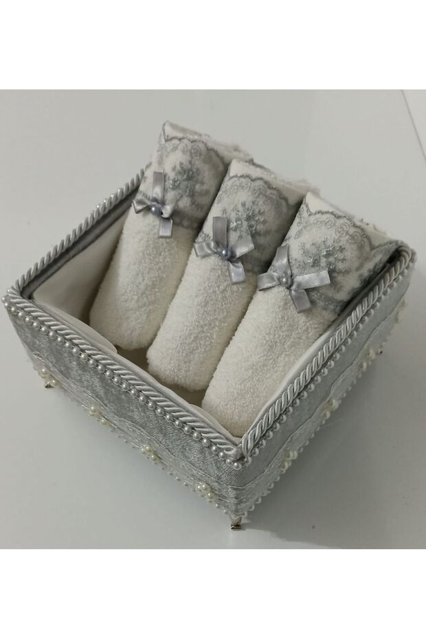 Square Velvet Footed Towel Holder and Cotton Scalloped 30*50 cm 3 Pcs Small Towels