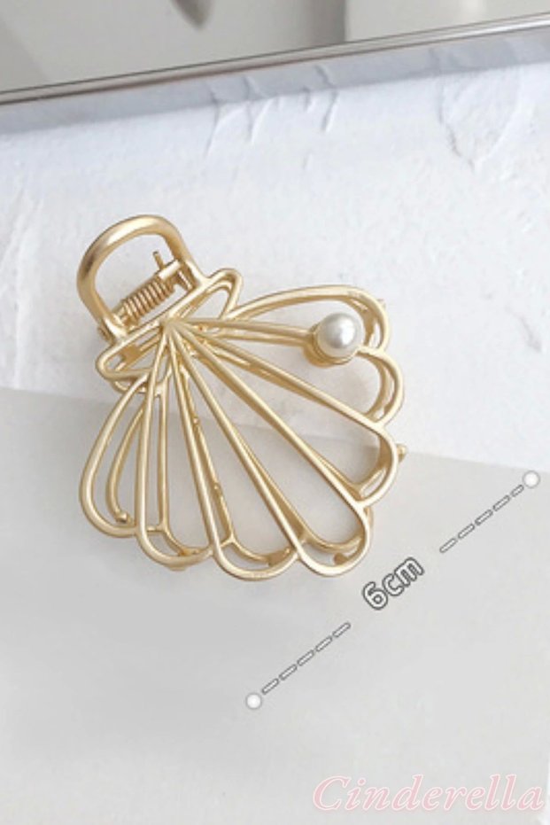 Pearl Oyster Model Women's Gold Metal Latch Buckle - Medium Size Tight Gathering Luxury Latch Hair Clip