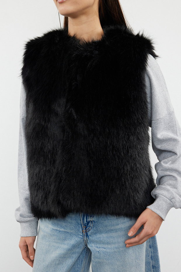 Siyah Oversize Kalıp Kışlık Kürk Yelek TWOAW25YE00005 - 4