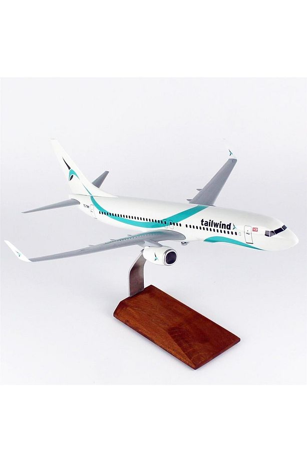 THY024 1/100 Ölçek, Tailwind Business B737-800 Yolcu Uçağı, Sergilemeye Hazır Ahşap Standlı Model - 1