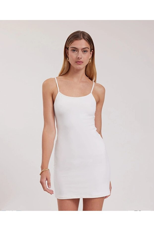 kadın askılı beyaz mini örme elbise - 1