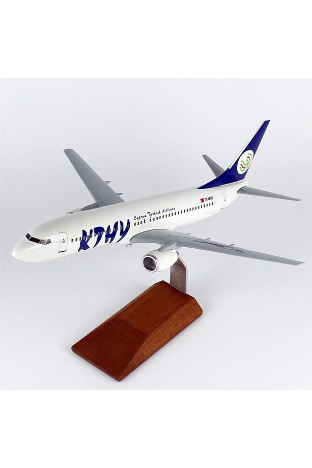 THY060 1/100 Ölçek, Kıbrıs KTHY B737-800 Yolcu Uçağı, Sergilemeye Hazır Ahşap Standlı Model - 2