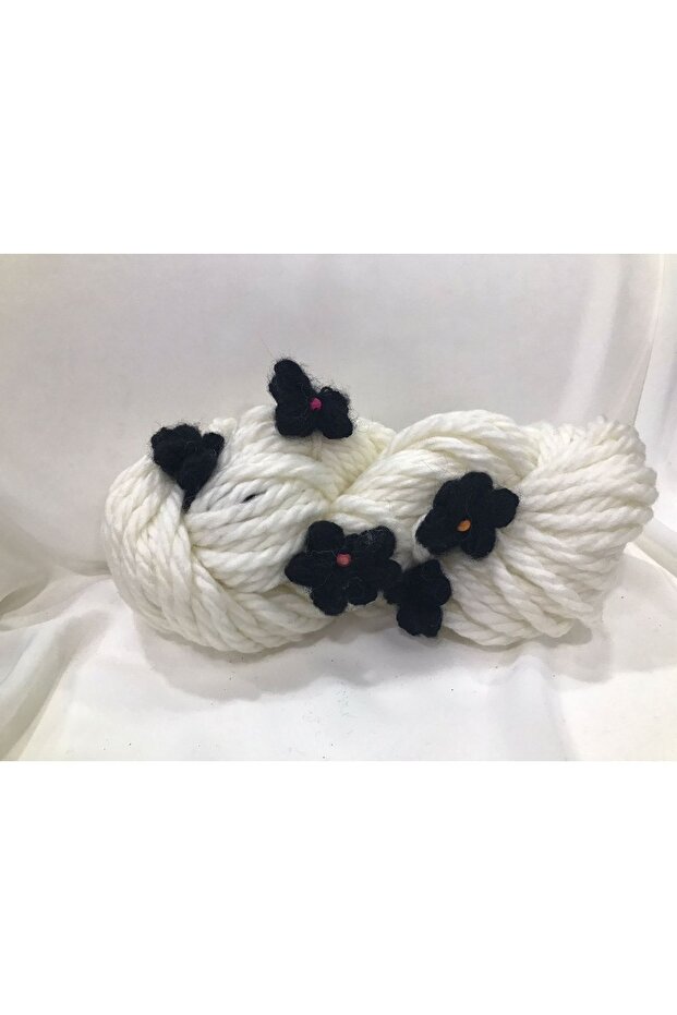 Cream-black Floral Thick Hand Knitting Yarn 2 Pieces 120 Grams