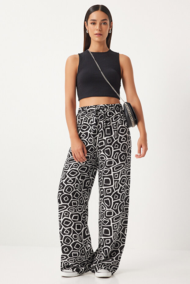 Women's Off-White Black Patterned Flowy Viscose Palazzo Trousers En00606