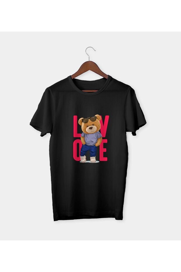 تيشيرت بتصميم كبير الحجم مطبوع عليه Love