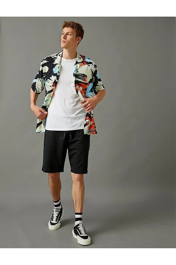 Relax Shift Siyah Beli Bağcıklı Oversize Unisex Bermuda Şort - 1