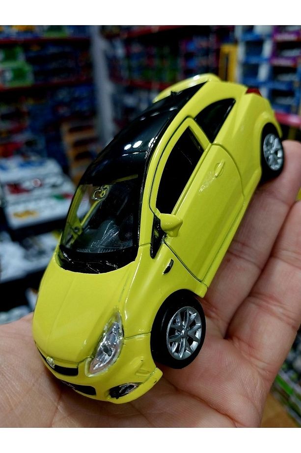 Opel Corsa Metal Araba Orjinal Diecast Piback Model Demir Koleksiyon Kapı Açılır Sarı - 2