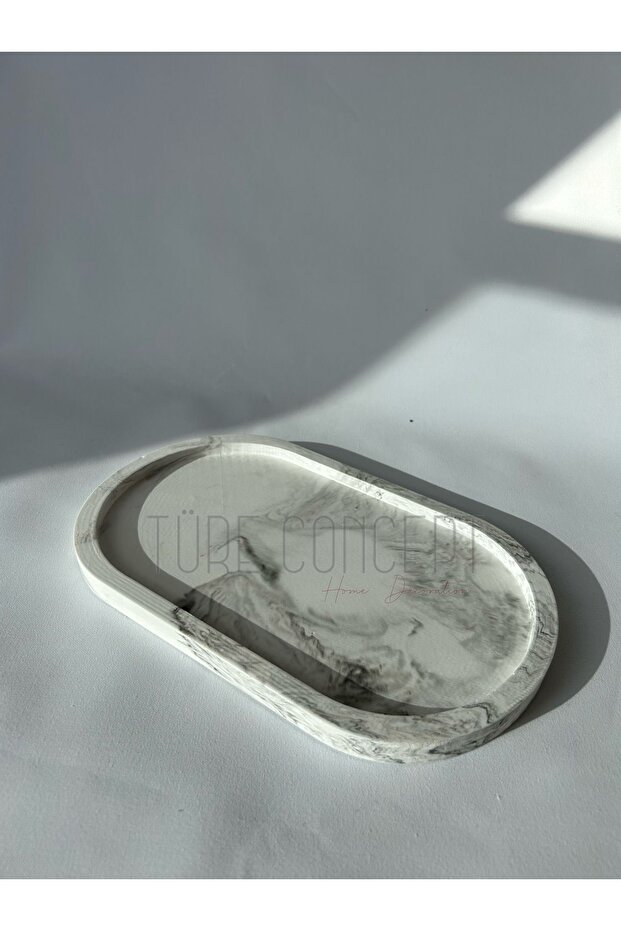 Marble patterned concrete tray presentation