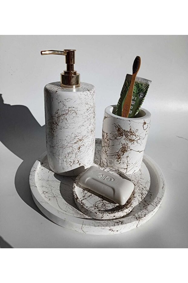Gold & Gold Patterned Bathroom Set - 3