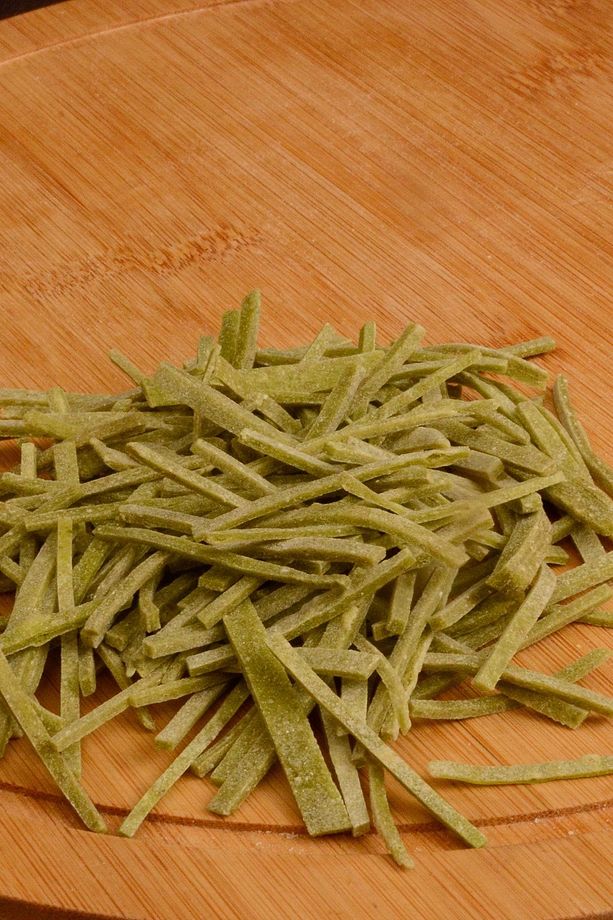 Ev Yapımı Karabuğday Ispanaklı Sebzeli Erişte Yeni Mahsül 250 gr - 3