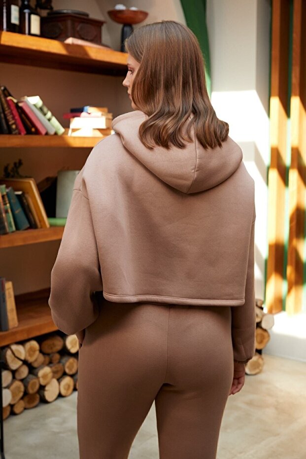 Camel Şardonlu Kısa Sweatshırt. - 2