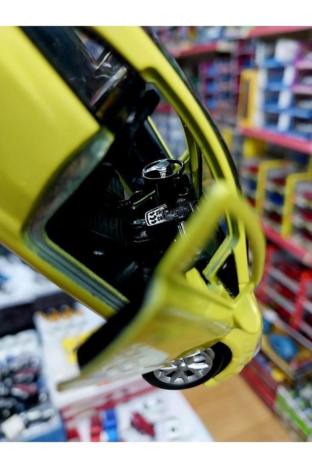 Opel Corsa Metal Araba Orjinal Diecast Piback Model Demir Koleksiyon Kapı Açılır Sarı - 3