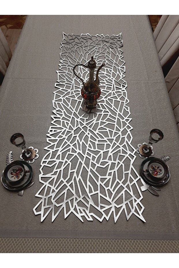 1 Table Runner/ 125x45cm / Silver Faux Leather/ 1.6-1.9 mm Thickness / 2 Leaf, 2 Flower Motifs Included as a Gift /