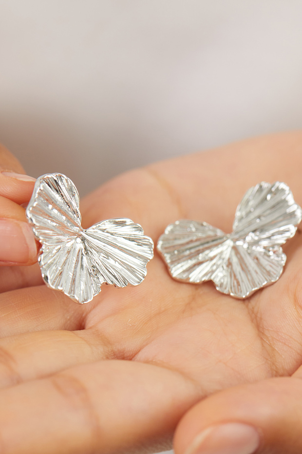 حلق فضي - موديل التصميم - 2