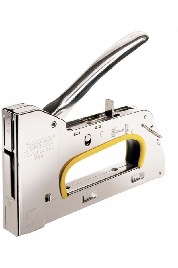 R 33 13/6 14 Metal Hand Lighter